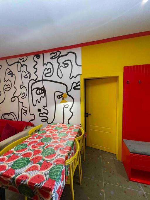 Apartment The House Of Colors Tirana